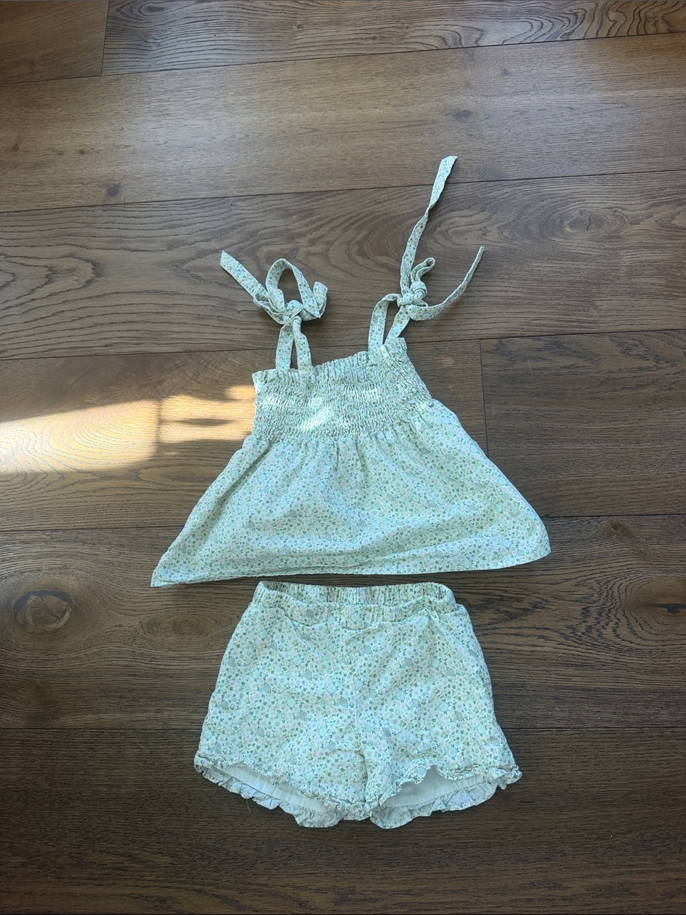 Girls two piece set